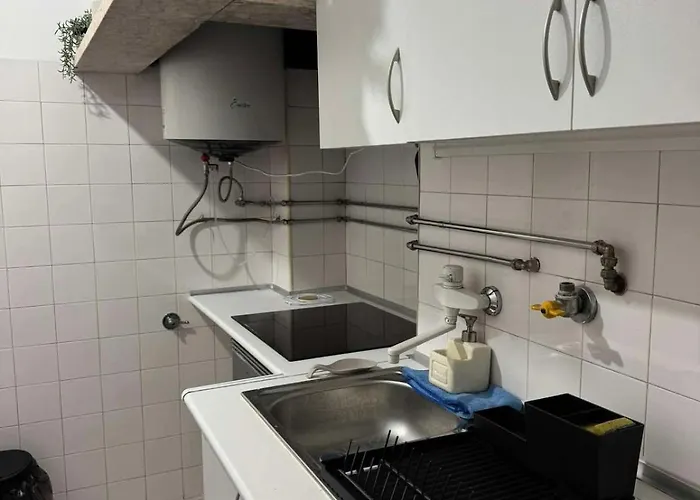 T1 Marques Pombal 别墅 *